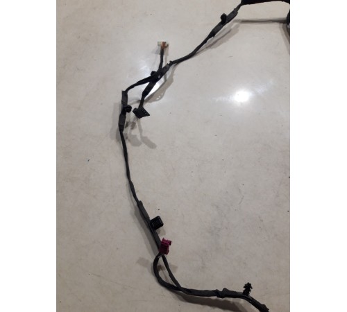 Электропроводка обшивки двери(передняя правая)