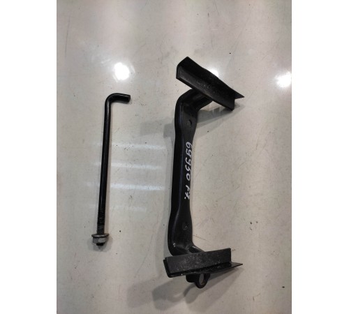 Кронштейн аккумулятора