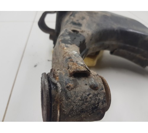 Рычаг передний левый нижний