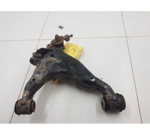 Рычаг передний левый нижний