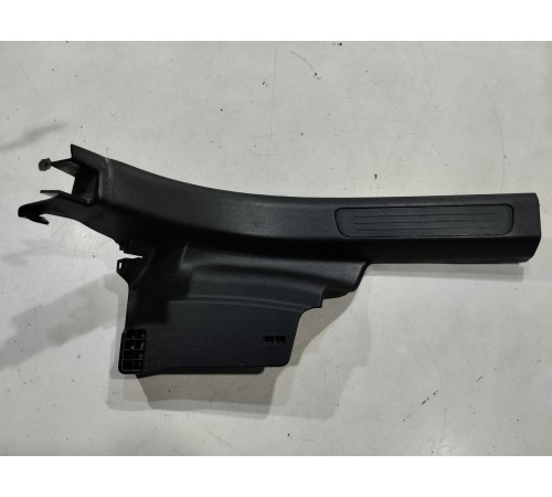 Накладка порога (задняя, левая)