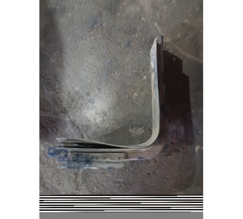 Кронштейн крепление топливного бака