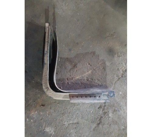 Кронштейн крепление топливного бака