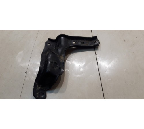 кронштейн кузова