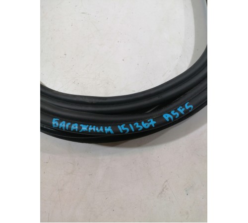 Уплотнитель крышки багажника