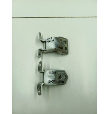 Петля передней правой двери