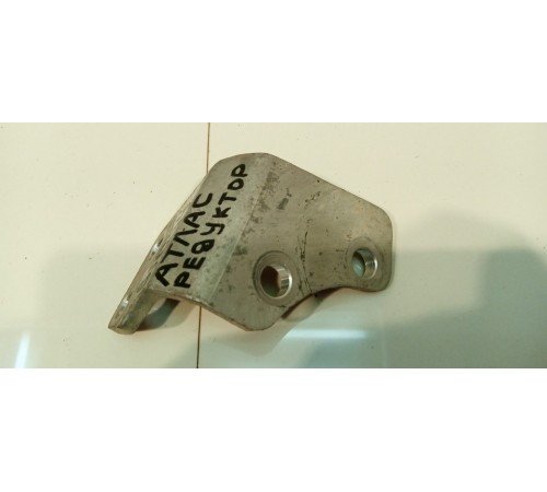 Кронштейн редуктора