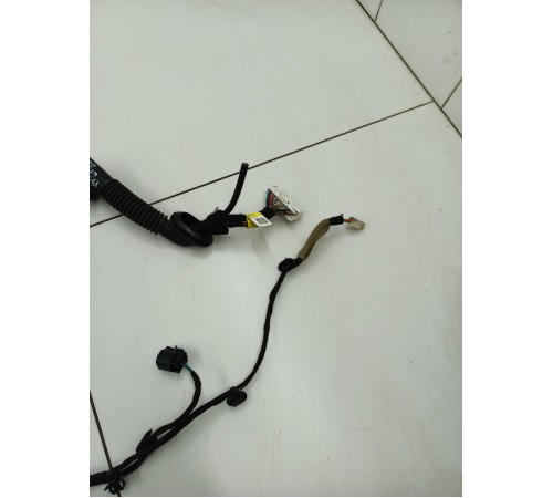 Электропроводка двери крышки багажника