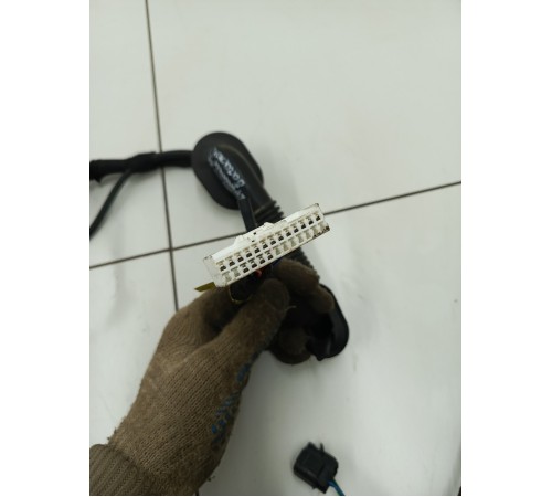 Электропроводка двери крышки багажника