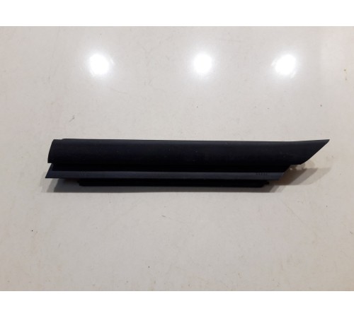 Уплотнитель стекла (задний левый внутренний)