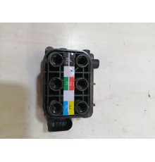 Блок клапанов пневмоподвески