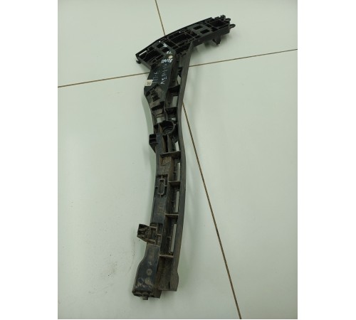 Кронштейн переднего бампера левый