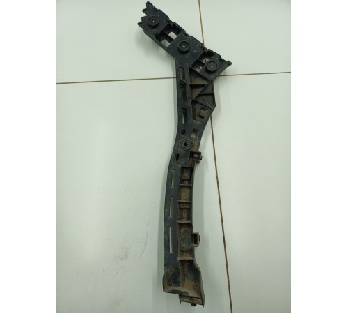 Кронштейн переднего бампера левый