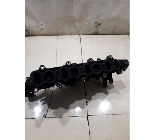 Впускной коллектор