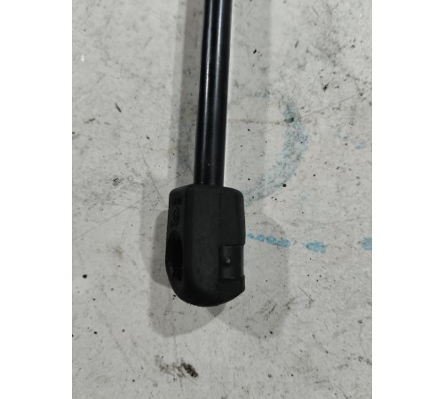 Амортизатор крышки багажника правый