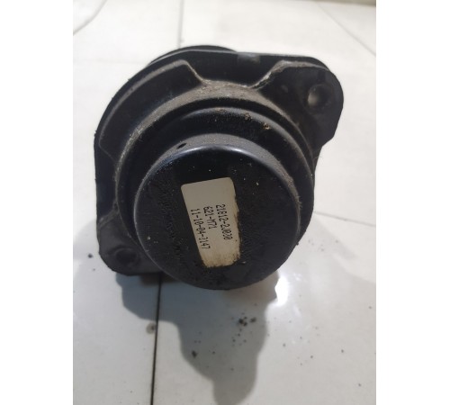 Подушка двигателя левая