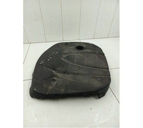 Декоративная крышка двигателя