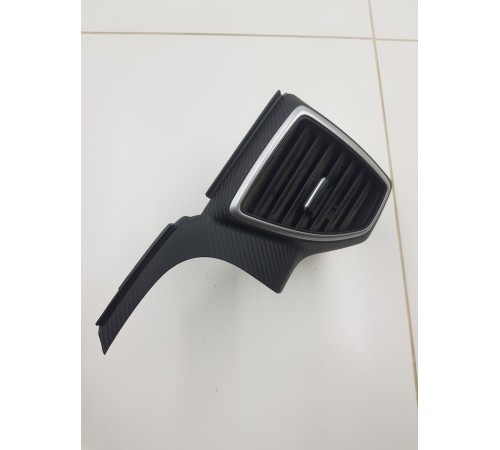 Воздушный дефлектор передний левый