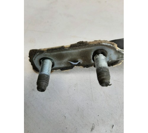 Петля двери багажника (правая)