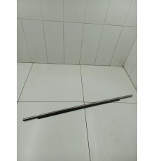 Уплотнитель стекла передний левый (наружный)