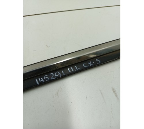 Уплотнитель стекла передний левый (наружный)