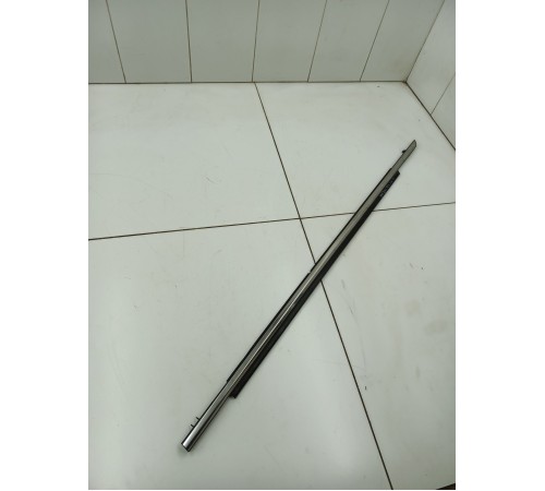 Уплотнитель стекла передний левый (наружный)