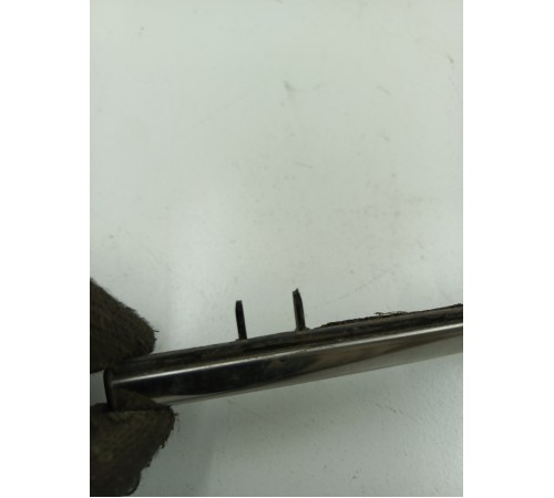 Уплотнитель стекла передний левый (наружный)