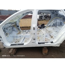 Порог со стойкой левый