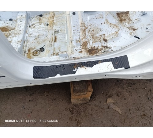 Порог со стойкой левый