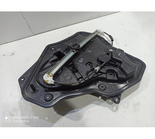 Стеклоподъемник (задний правый)