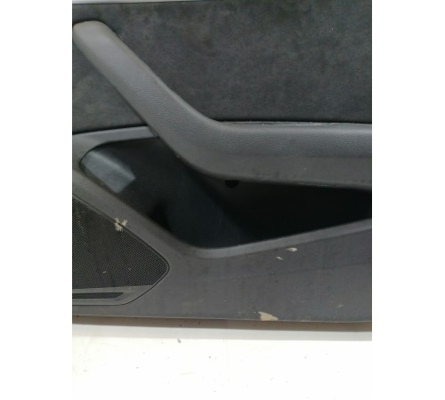 Обшивка двери передняя правая