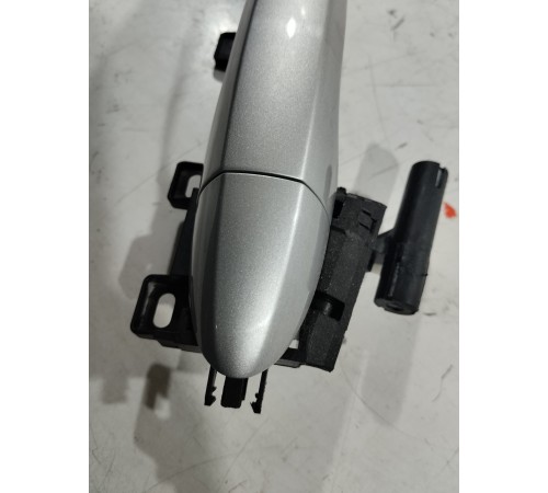 Ручка двери (задняя левая внешняя)