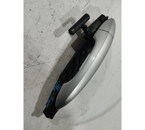 Ручка двери (задняя левая внешняя)