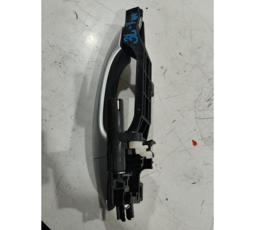 Ручка двери (задняя левая внешняя)