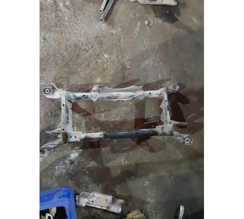 Балка подвески (подрамник) задняя