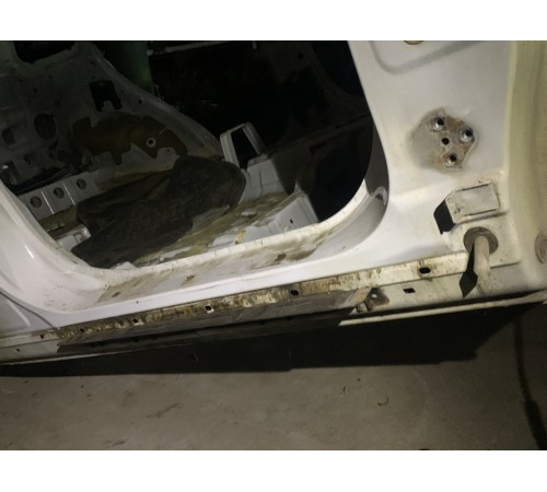 Порог со стойкой (правый)