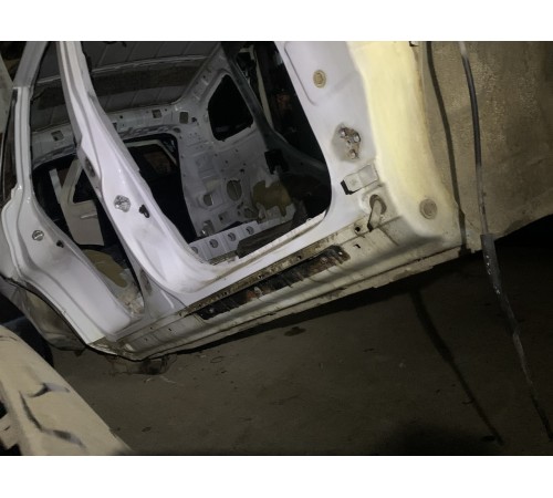 Порог со стойкой (правый)