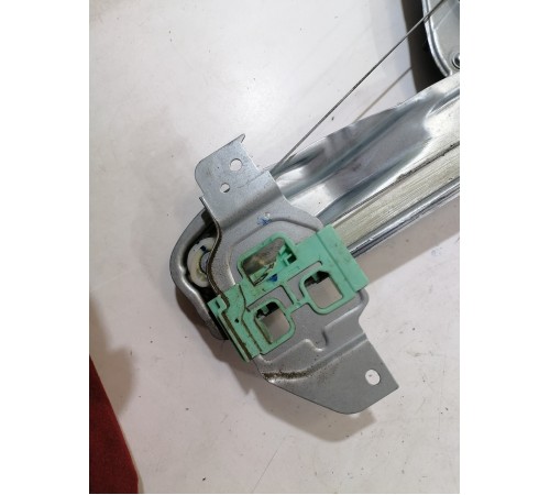 Стеклоподъемник двери передний левый