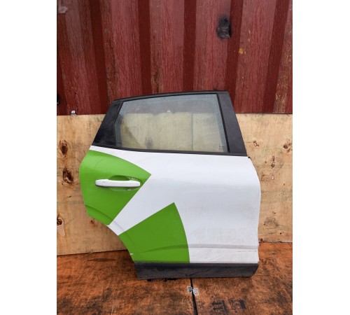 Дверь задняя правая