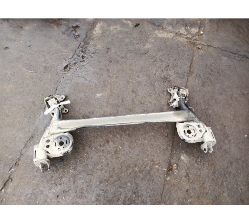 Балка подвески (подрамник) задняя