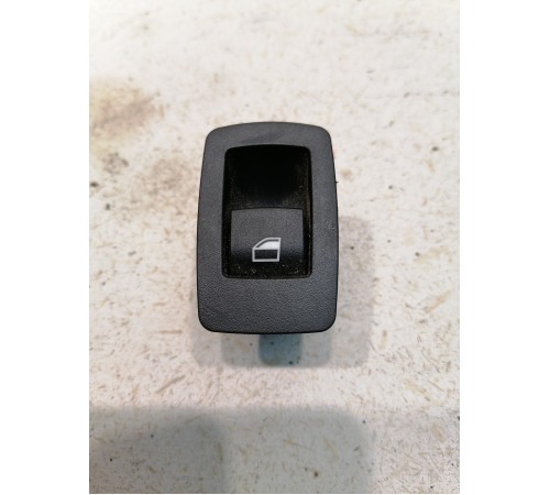 Кнопка стеклоподъемника задняя левая