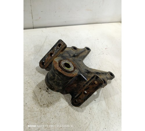 Кронштейн крепление рессоры передний правый
