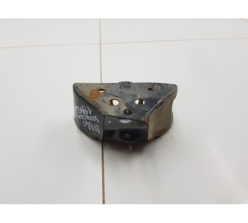 Кронштейн запасного колеса