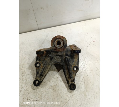 Кронштейн крепление рессоры передний правый