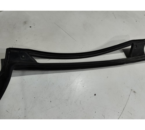 Уплотнитель двери(задний левый)