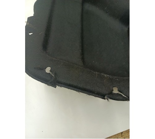 Обшивка багажника левая