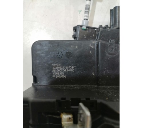 Замок двери передний левый