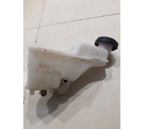 Бачок главного тормозного цилиндра