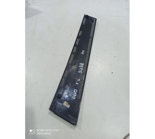 Молдинг двери(передний левый)