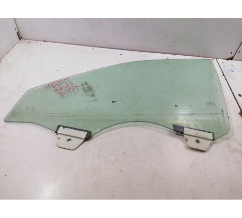 Стекло двери переднее левое